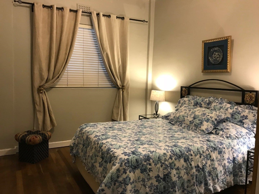 To Let 3 Bedroom Property for Rent in Sea Point Western Cape